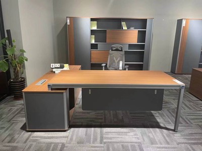 武汉欧汇办公家具定制老板桌员工办公桌椅烤漆展柜家具